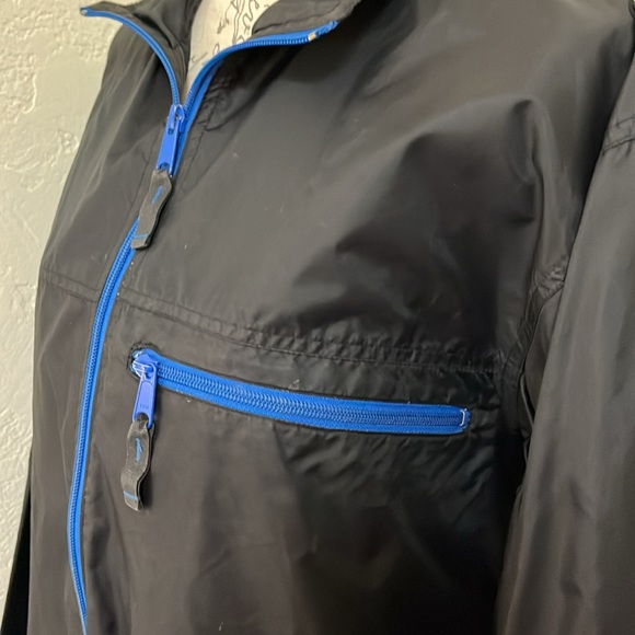 NWOT. Old Navy Ladies WindbreakerBlack & Blue Trim  Size Small. - Picture 8 of 16